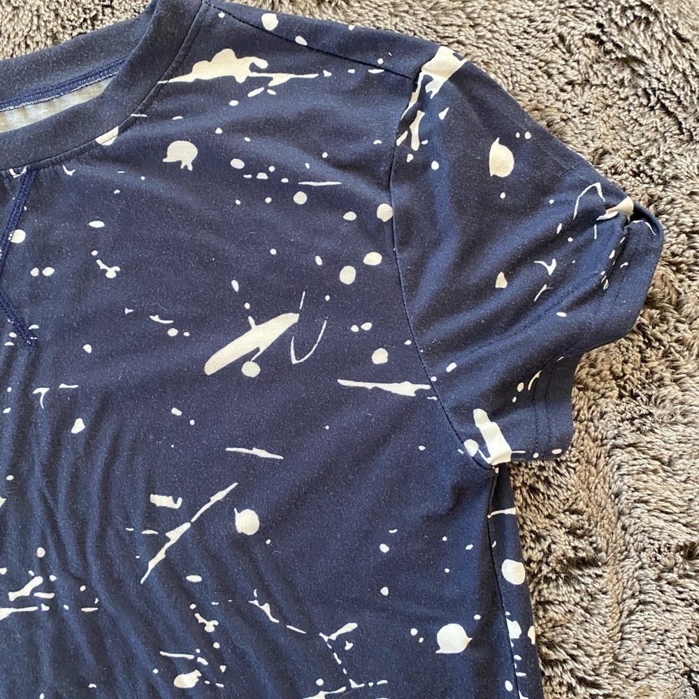 AMAZON ESSENTIALS Women’s Tee - Picture 8 of 13
